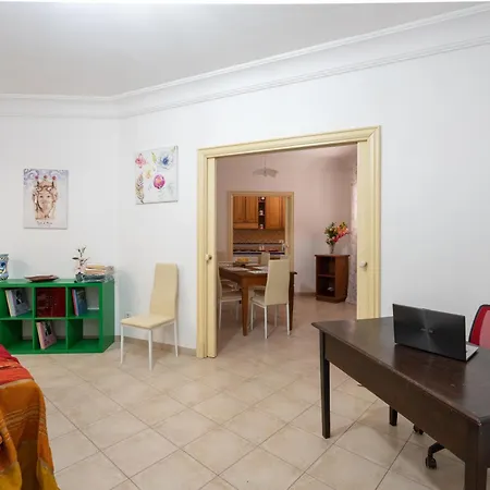 Cecilia Apartment